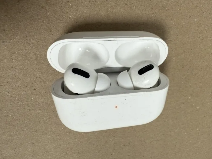 Apple AirPods Pro 1 kartos belaidės ausinės – atnaujintos