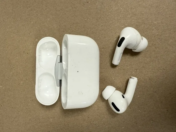 Apple AirPods Pro 1 kartos belaidės ausinės – atnaujintos