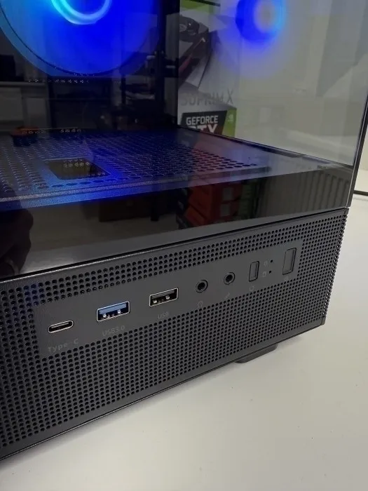 Žaidimų kompiuteris Ryzen 5 3600X / RTX 3070 8 GB / 16 GB RAM / 512 GB NVMe + 1 TB HDD