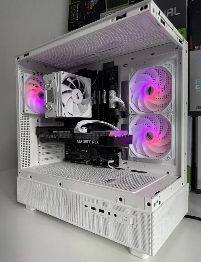 Baltas žaidimų kompiuteris Ryzen 5 5600 / RTX 3070 8 GB / 16 GB RAM / 512 GB NVMe + 2 TB HDD