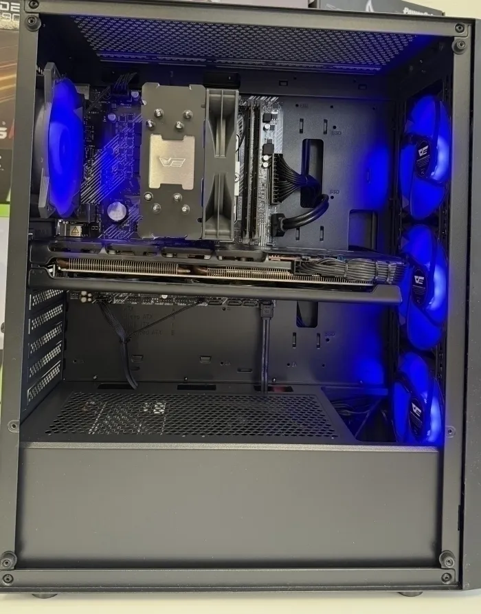 Žaidimų kompiuteris Ryzen 5 3600X / RX 5700 XT 8 GB / 16 GB RAM / 512 GB NVMe + 1 TB HDD