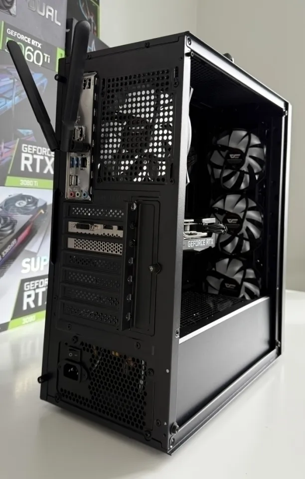 Biudžetinis žaidimų kompiuteris Ryzen 5 1600X / RTX 3050 8 GB / 16 GB RAM / 512 GB SSD + 1 TB HDD