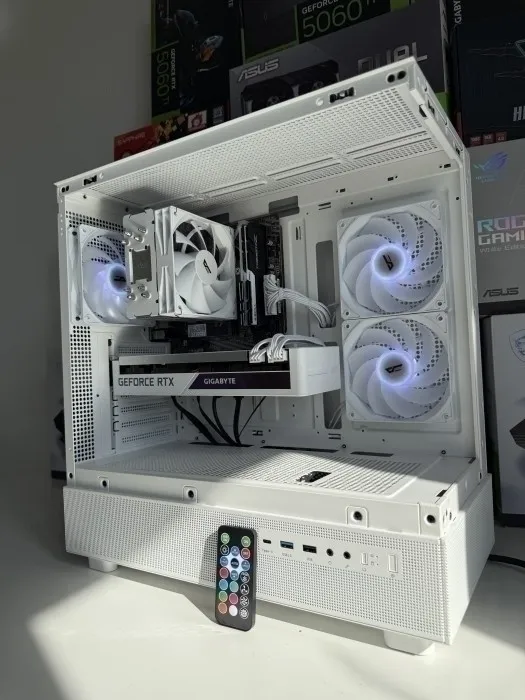 Baltas Limited Edition žaidimų kompiuteris Ryzen 5 5600 / RTX 3070 8 GB / 16 GB RAM / 1 TB SSD + 2 TB HDD
