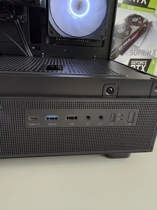 Žaidimų kompiuteris Ryzen 5 5600 / RTX 3060 12 GB / 16 GB RAM / 512 GB SSD + 1 TB HDD