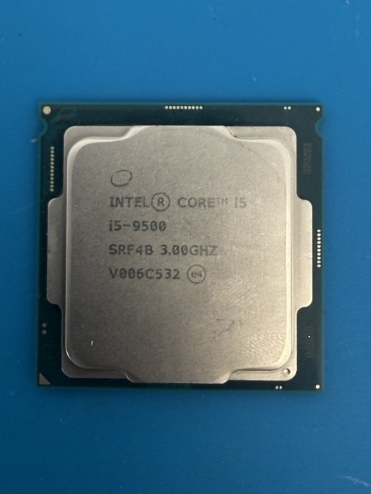 Intel Core i5-9500 procesorius – 6 branduolių, iki 4,4 GHz, LGA1151