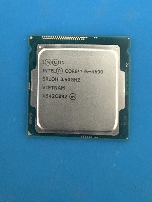 Intel Core i5-4690 procesorius – 4 branduolių, iki 3,9 GHz, LGA1150