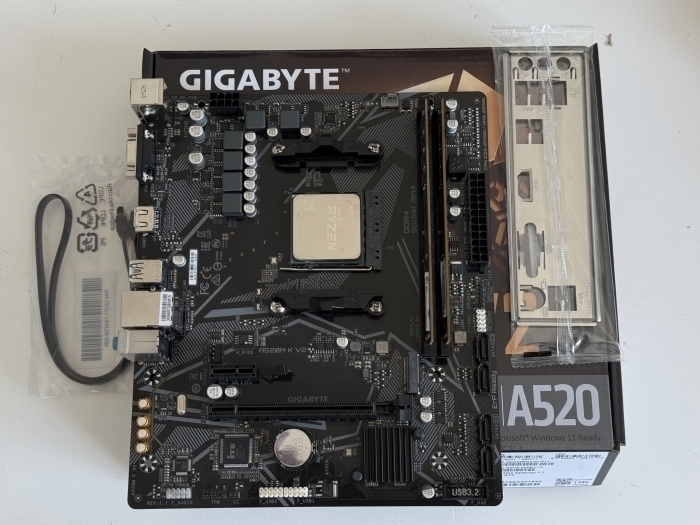 Gigabyte A520M K V2 komplektas su Ryzen 7 1700 ir 16 GB DDR4 RAM