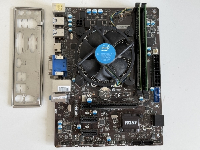 MSI H81M-E34 motininės plokštės komplektas su Intel Core i7-4790 3.60 GHz procesoriumi, 16 GB DDR3 RAM ir Intel aušintuvu LGA1150