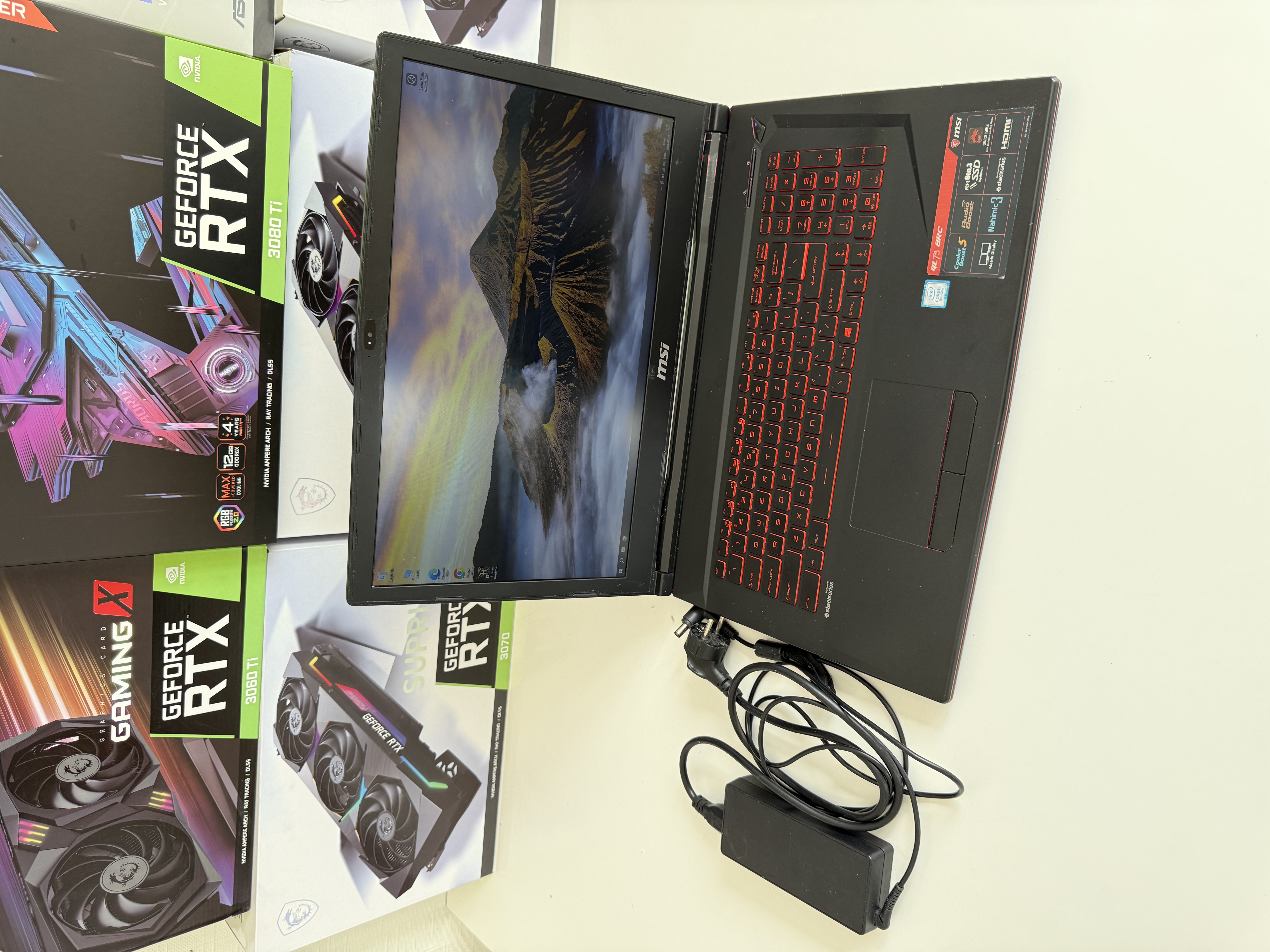 MSI GL73 8RC 17.3” i5-8300H / GTX 1050 / 16GB RAM / 1TB SSD / Windows 10 Pro